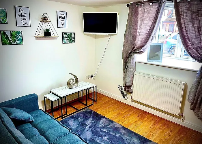 T-post 3* South Milford